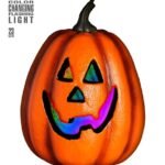HALLOWEEN PUMPKIN WITH COLOR CHANGING FLASHING LED LIGHT 23 cm (3 x LR44 batteries included)